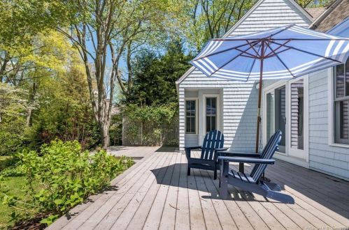 80 Ingham Hill Rd, Essex CT  06426-1507 exterior