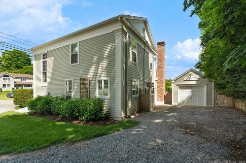 64 Elm St, Groton CT 06340-5616 exterior