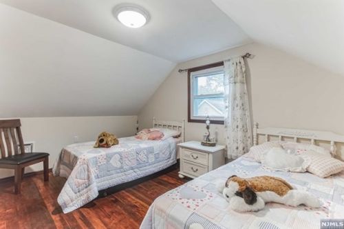 7 2nd Ave, West Milford NJ  07480-3317 exterior