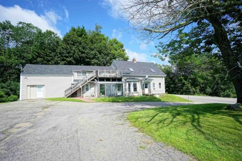 1273 1 Nh Tpke, Northwood NH  03261-3408 exterior
