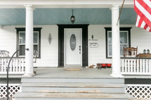 619 3rd St, Belvidere, NJ 07823-1837