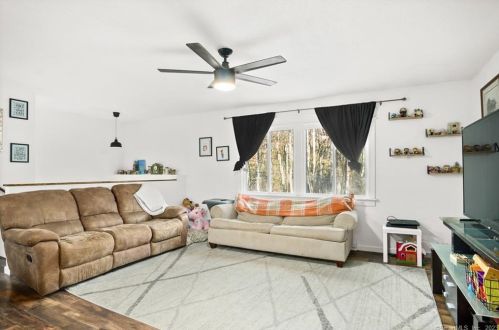 1554 Route 12, Gales Ferry CT  06335-1838 exterior
