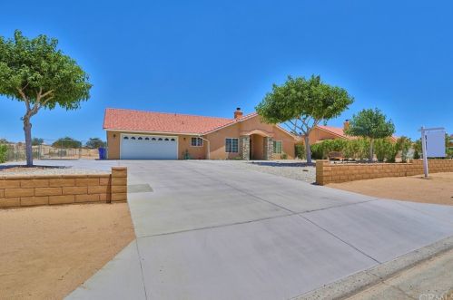 16231 Cahuenga Rd, Victorville, CA 92394-1209