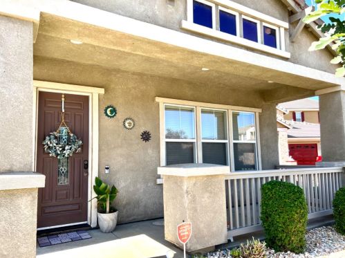 653 Hagerman Peak Dr, Newman, CA 95360-9526
