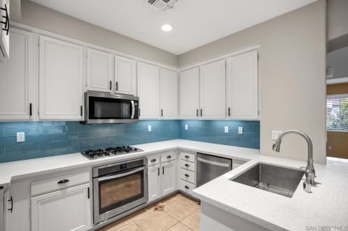 2728 Piantino Cir, San Diego CA 92108-4736 exterior