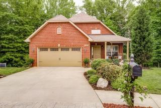 324 David Dr, Clarksville, TN 37040-5237