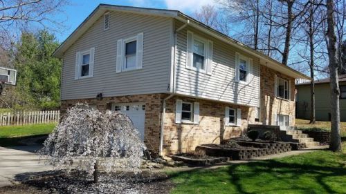 20 Roxbury Dr, Shade, OH 45701-3357