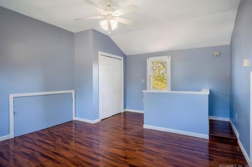 309 Vauxhall St, United States Coast Guard Ac CT  06320-3837 exterior