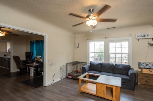 1309 Pelton Ave, Modesto, CA 95351-3636
