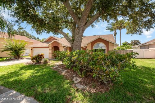 3709 Oakhill Dr, Titusville, FL 32780-3522