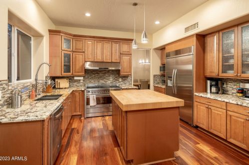 1209 Judd Pl, Chandler, AZ 85226-8706