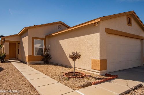 3693 Fenton Way, Tucson, AZ 85746-2556