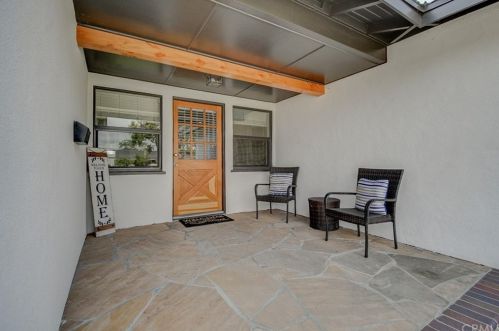 2050 Stevely Ave, Long Beach, CA 90815-3555