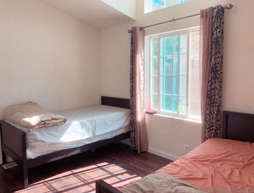 2885 Chollas Rd, San Diego CA 92105-4817 exterior