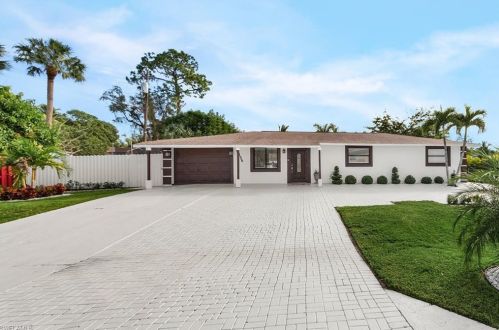 5336 Mccarty Ct, Naples, FL 34113-7661