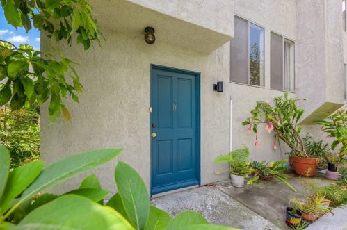 15305 Berendo Ave, Gardena CA  90247-4164 exterior
