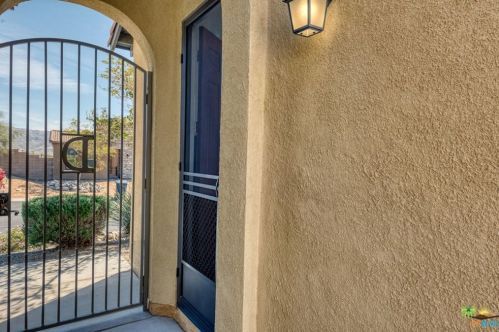 62477 Starcross Dr, Desert Hot Springs, CA 92240-2021
