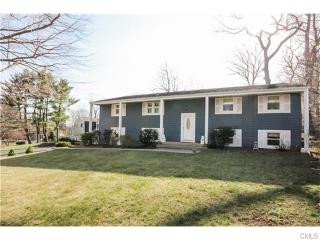 11 Tanglewood Ln, Norwalk, CT 06851-5613