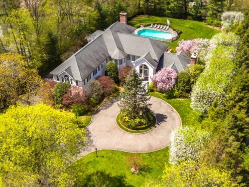 39 Park Rd, Scarsdale, NY 10583-2143
