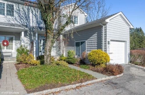 2 Rockledge Ln, Pleasantville, NY 10570-2353
