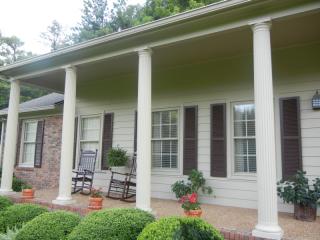 2990 Campbellsville Pike, Columbia, TN 38401-5921