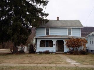 120 Perrin St, Wilkes Barre, PA 18704-1918