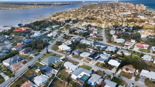 2407 Peninsula Dr, Daytona Beach FL  32118-5412 exterior