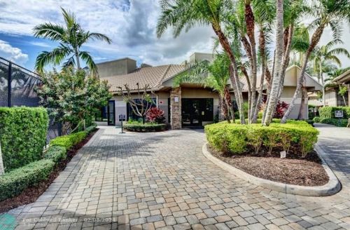 10595 Stonebridge Blvd, Boca Raton FL  33498-2002 exterior