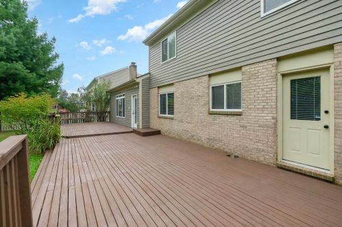 8424 Woodcreek Dr, Florence KY  41042-8261 exterior