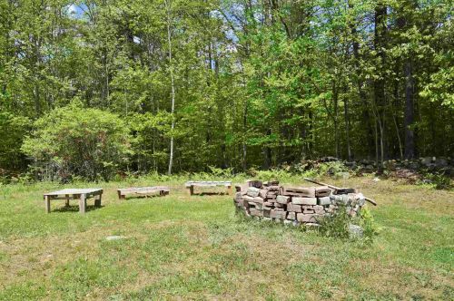 54 Pierce Rd, Fitzwilliam NH  03447-3430 exterior