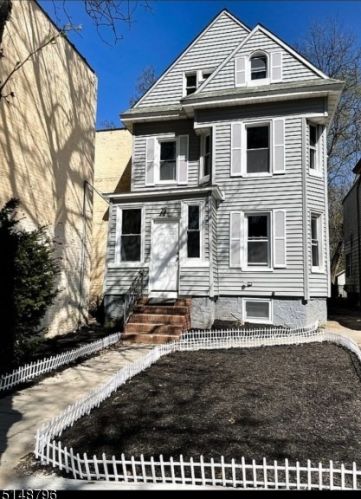 544 Prospect St, East Orange, NJ 07017-3216