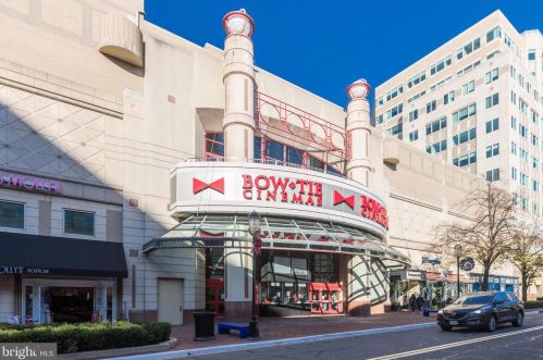 12158 Chancery Sta Cir, Herndon VA 20190-5803 exterior