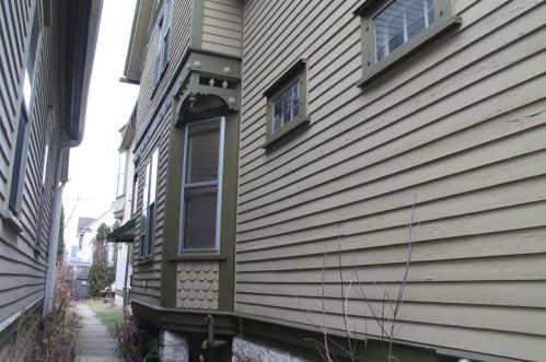 2935 Bremen St, Milwaukee, WI 53212-2656