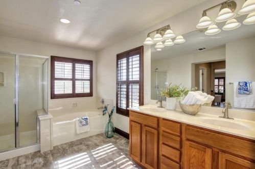 1741 Campos Ave, Woodland CA  95776-5327 exterior