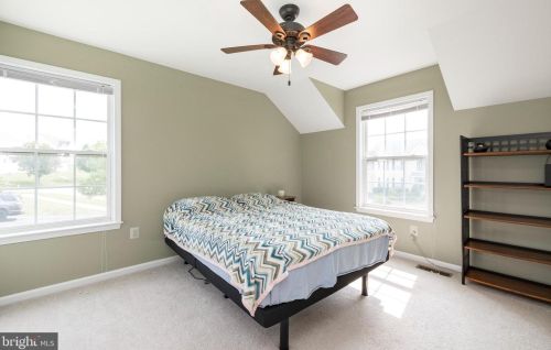 5027 Woodgate Ln, Collegeville PA  19426-3365 exterior