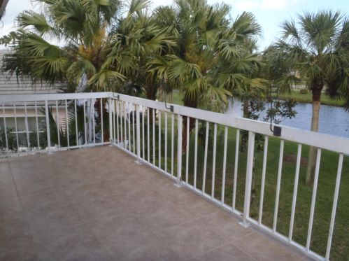 1222 Sussex St, Boynton Beach FL  33436-8605 exterior