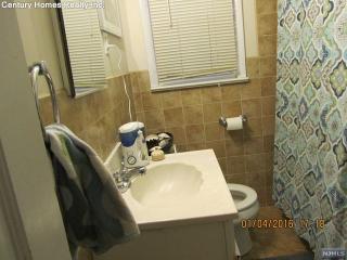 354 Saddle River Rd, Saddle Brook NJ  07663-4620 exterior