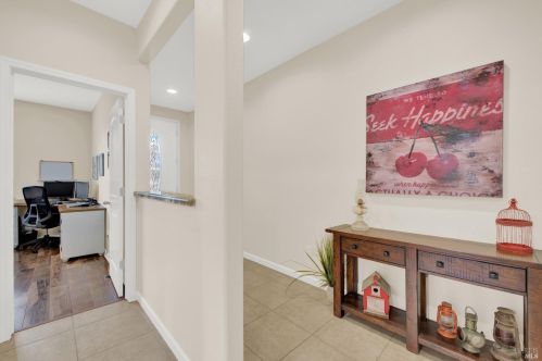 8001 Finchley Ct, Vacaville CA  95687-8253 exterior