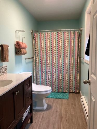 26 Ash St, Northwood NH  03261-3933 exterior