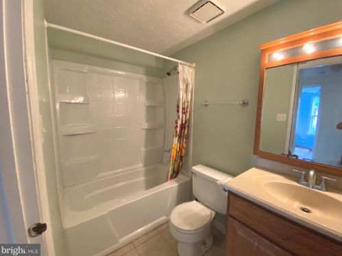 127 Independence Dr, Yardley PA 19067-4912 exterior