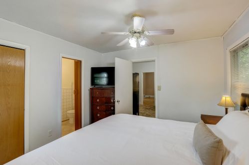 6332 29 Ave, Kenosha WI 53143-6601 exterior