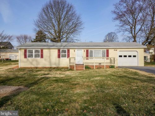 133 Azalea Dr, Charles Town WV  25414-5841 exterior