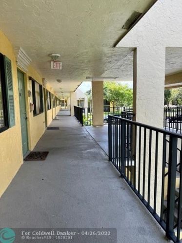 1828 Meadows Cir, Boynton Beach, FL 33436-9235