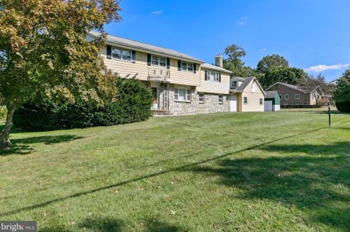 211 Windsor Rd, Trenton, NJ 08691-2410