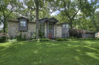 2409 Dorchester Dr, Bartlesville, OK 74006-7404