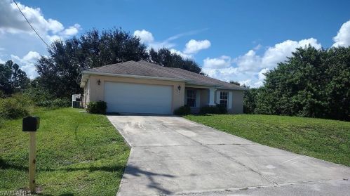 524 Wabasso Ave, Lehigh Acres, FL 33974-5542
