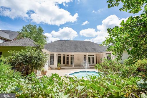 1002 Featherston Ct, Fredericksburg, VA 22401-4462