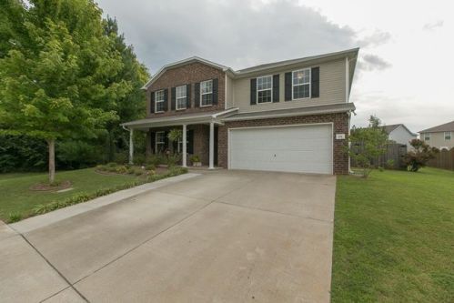 374 Campfire Dr, Murfreesboro, TN 37129-4015