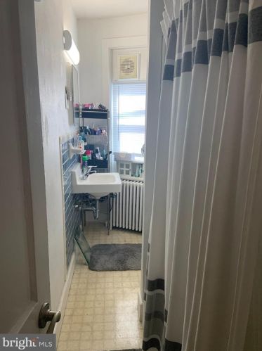 20 Lincoln Ave, Lansdale PA 19446-3621 exterior