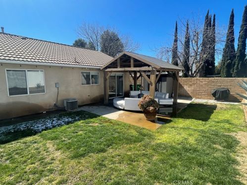 1002 Shelby St, Beaumont CA  92223-1772 exterior